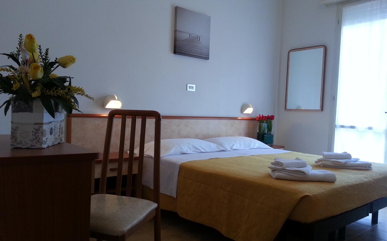Albergo Santo Stefano 벨레지아아지마리나 외부 사진